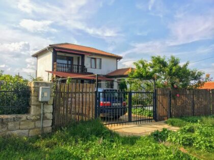 Excellent 3-bed house with pool & sauna near Varna, 5km to sandy beaches
