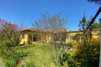 Lovely renovated bungalow located at the end of a quiet village near the coast