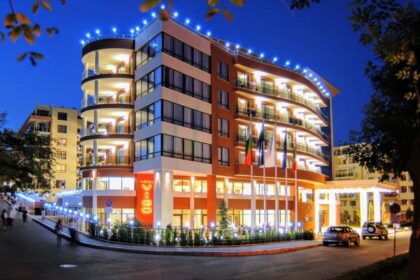 Beachfront – 2 bed penthouse by South Beach in Nessebar
