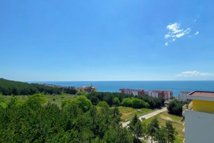 Bargain: 48m² studio apartment with sea view near Sunny Beach