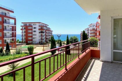 Bargain! 99m² 2-bed apartment with sea view near Sunny Beach (Vlas)