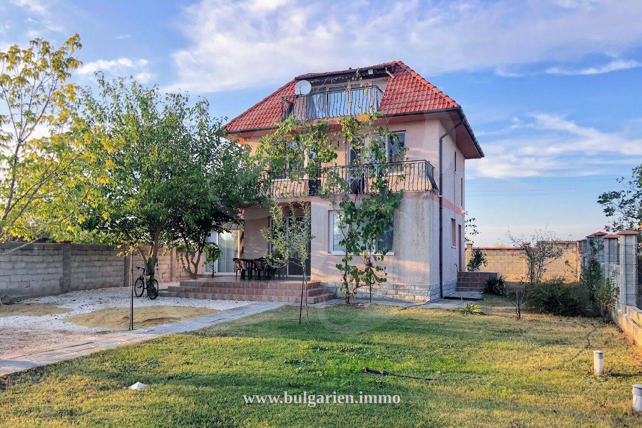 Bargain 3story 4bed house with fantastic