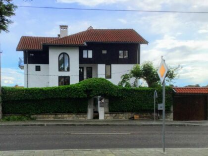 Wonderful 8 bed property near Varna, great for B&B