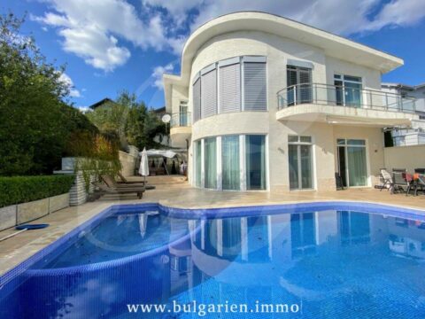 Beautiful luxury villa with spectacular panoramic sea views  * Sold *