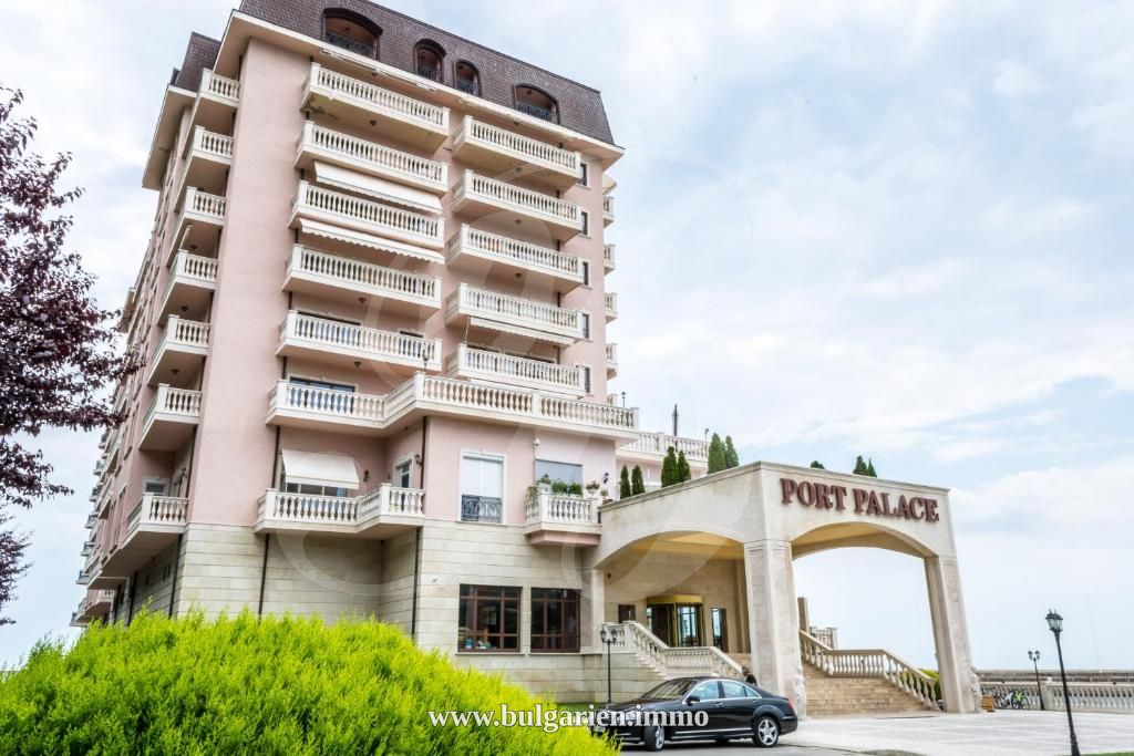 Seafront apartment in Varna, Sunny Day Port Palace * Sold