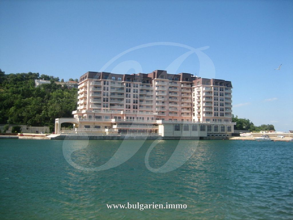 Seafront apartment in Varna, Sunny Day Port Palace * Sold