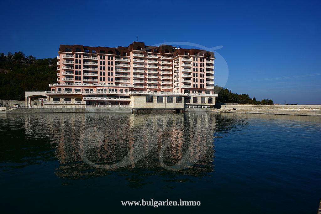 Seafront apartment in Varna, Sunny Day Port Palace * Sold