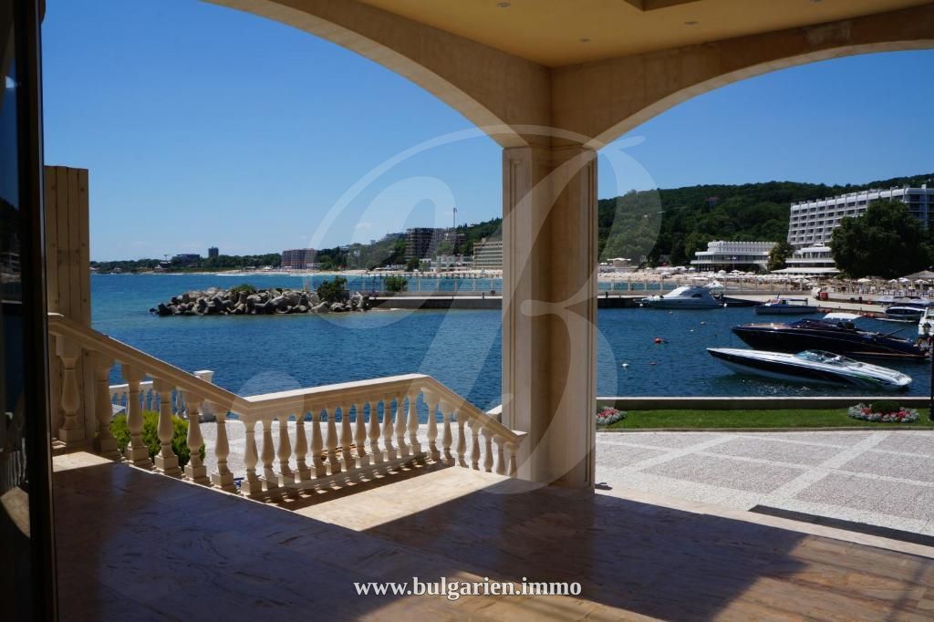 Seafront apartment in Varna, Sunny Day Port Palace * Sold