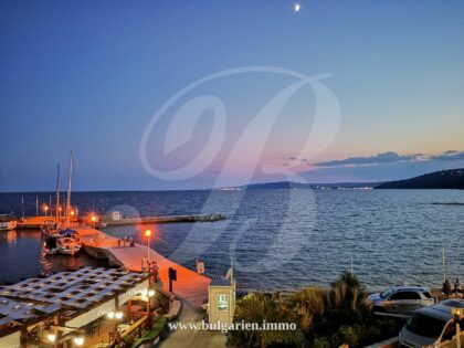 2 bed apartment by the promenade in Balchik