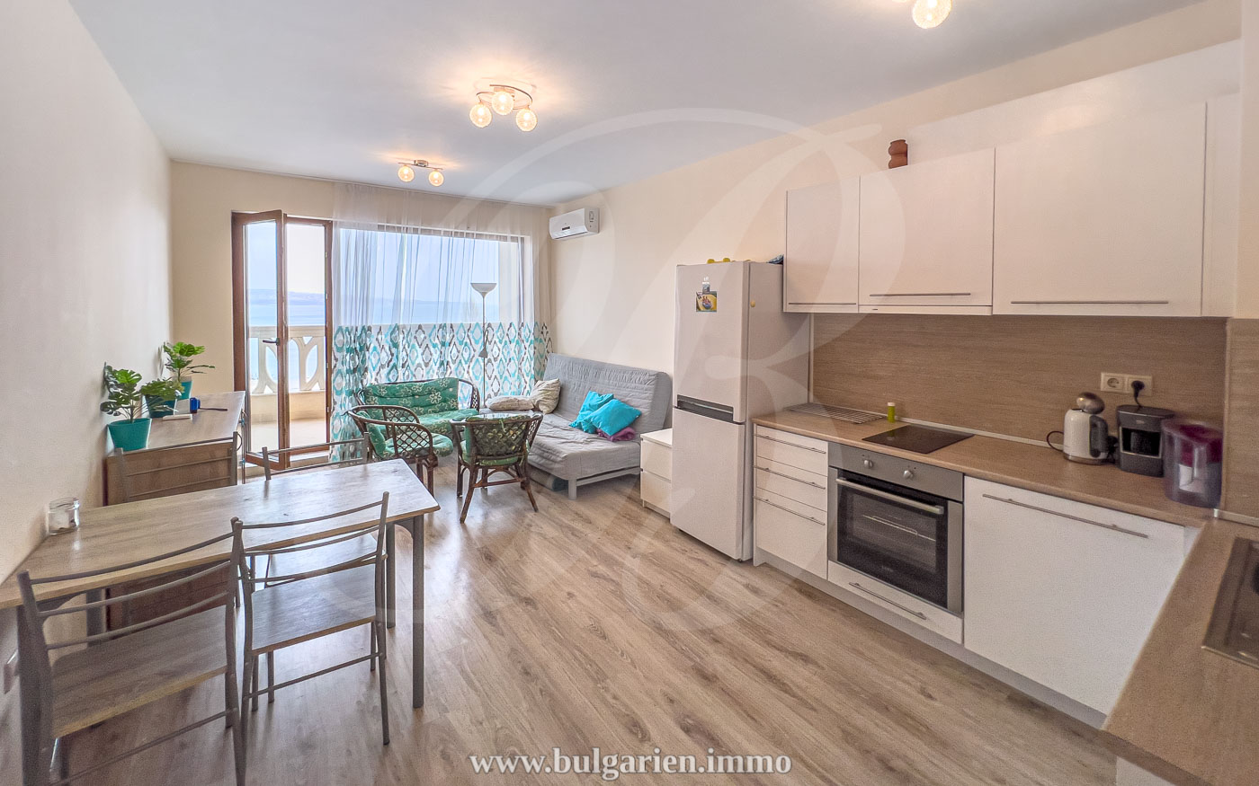 2bed apartment by the beach in Varna South Bay
