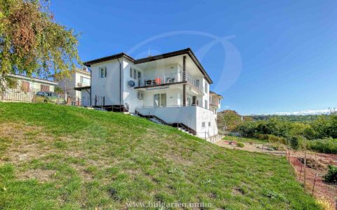 Fully Furnished 3-Bed 2-Bath Villa in Balchik with Breathtaking Views