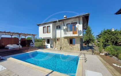 4-bed house with pool by Sunny Beach