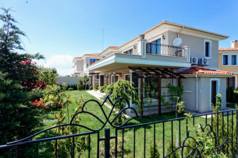 New 2-storey house with sea-view in a gated community – Victoria Royal Garden