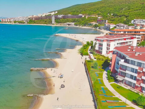 Attractive beachfront apartment with one bedroom and sea view – Elenite, Privilege Fort Beach