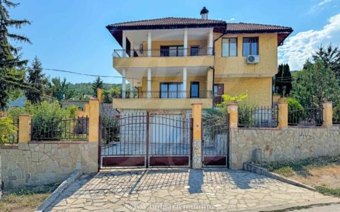 Charming 2-story house in Balchik with sea-view