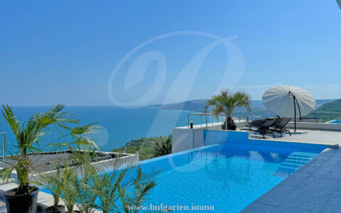 Perfect sea-views from all levels, infinity pool and 300 sq.m. of living space to enjoy yourself