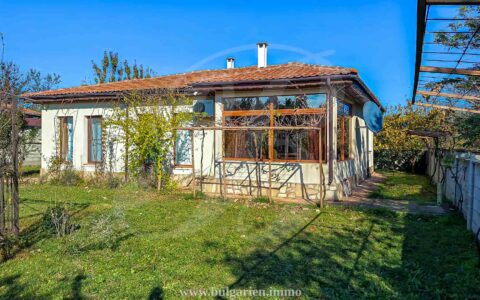 Spacious house with garden near a number of beaches