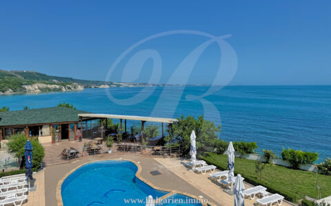 2-bedroom apartment with panoramic sea-view — Golf Coast